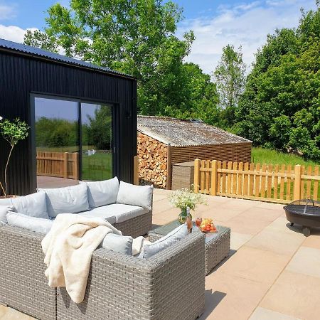 Finest Retreats - Blackbarn Wood Balsham ภายนอก รูปภาพ