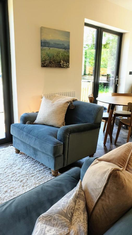 Finest Retreats - Blackbarn Wood Balsham ภายนอก รูปภาพ